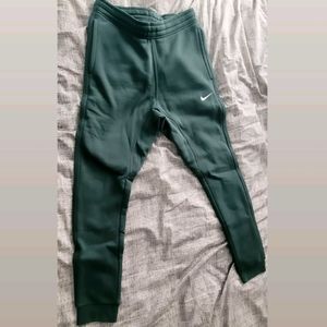 NIKE Men's Forest Green Joggers